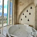 Konukevi Vittorio Emanuele Charming 4*