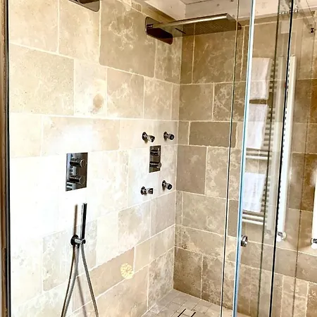 招待所 Vittorio Emanuele Charming 4*