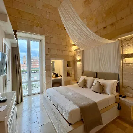 Vittorio Emanuele Charming Monopoli