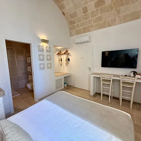 Vittorio Emanuele Charming Monopoli