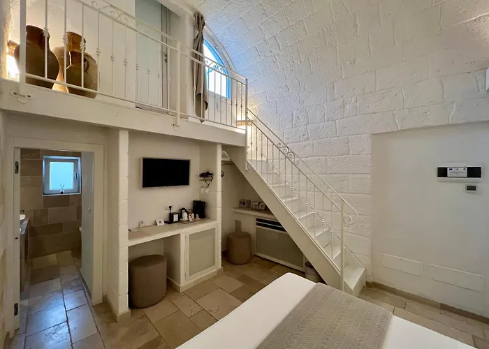 Vittorio Emanuele Charming Affittacamere Monopoli