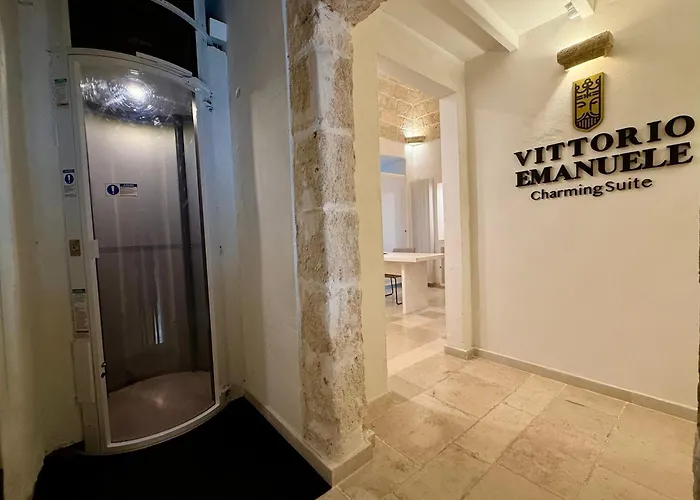 Vittorio Emanuele Charming Affittacamere Monopoli