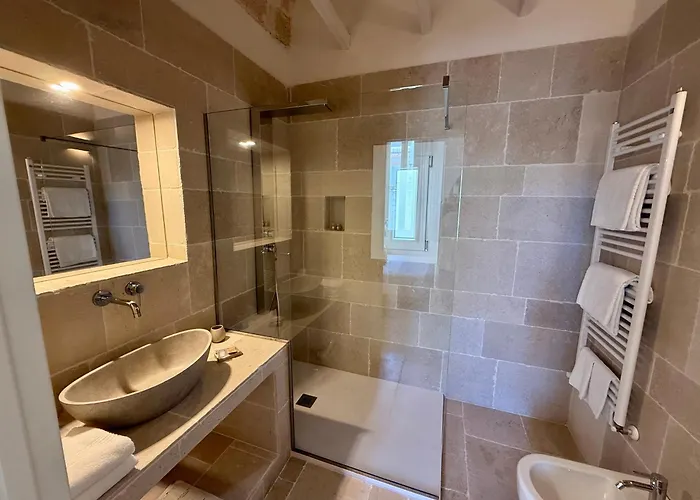 Vittorio Emanuele Charming Monopoli