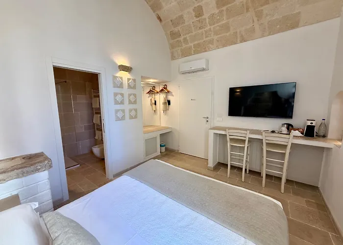 Vittorio Emanuele Charming Monopoli