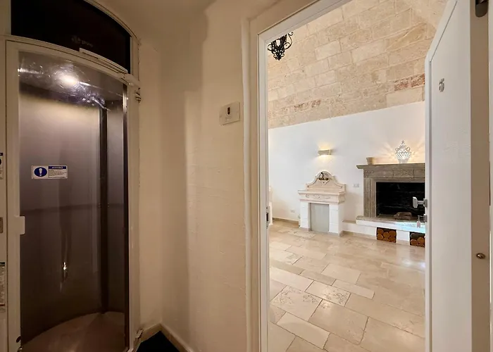 Vittorio Emanuele Charming Monopoli